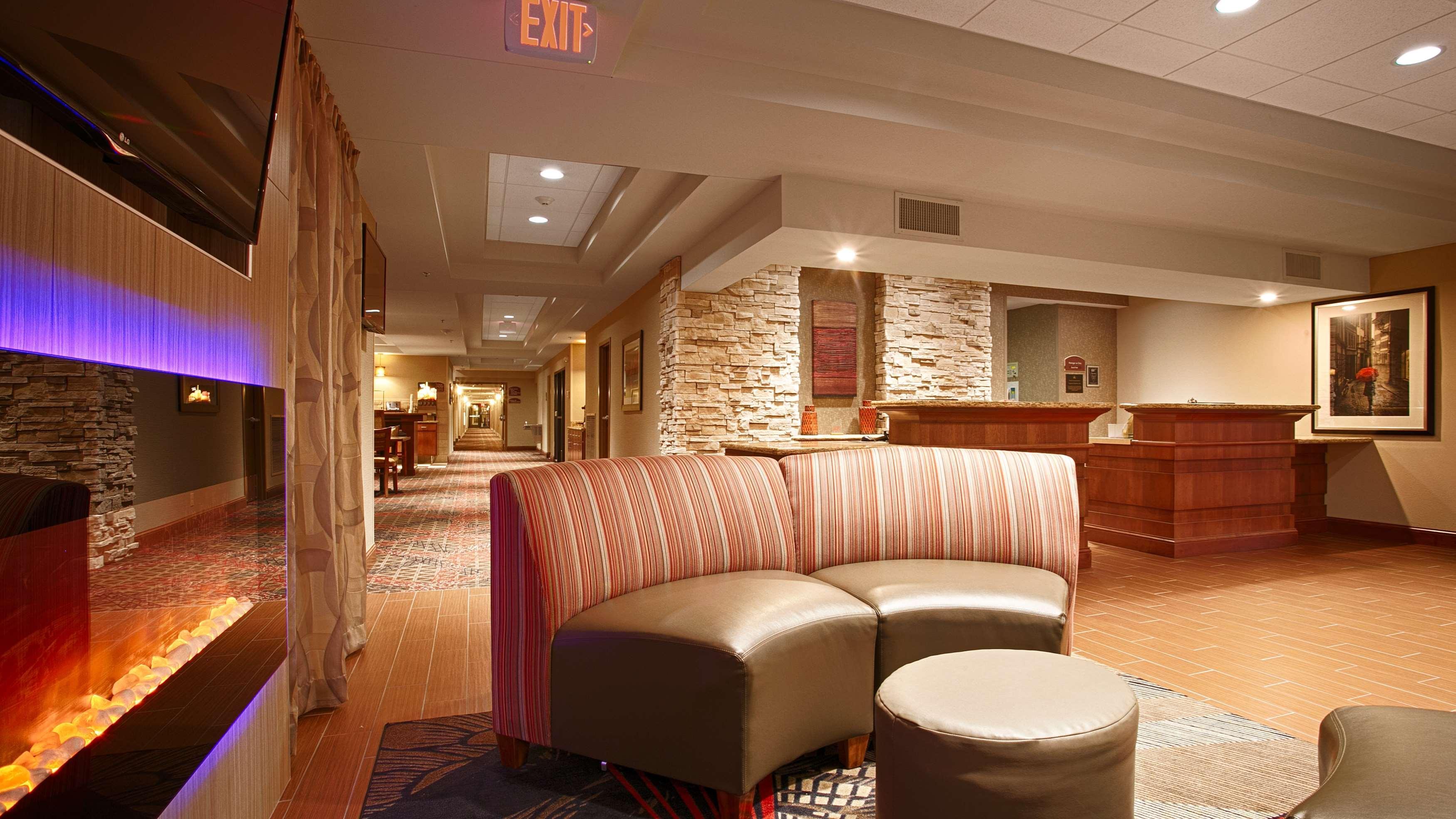 Best Western Plus Willmar Esterno foto