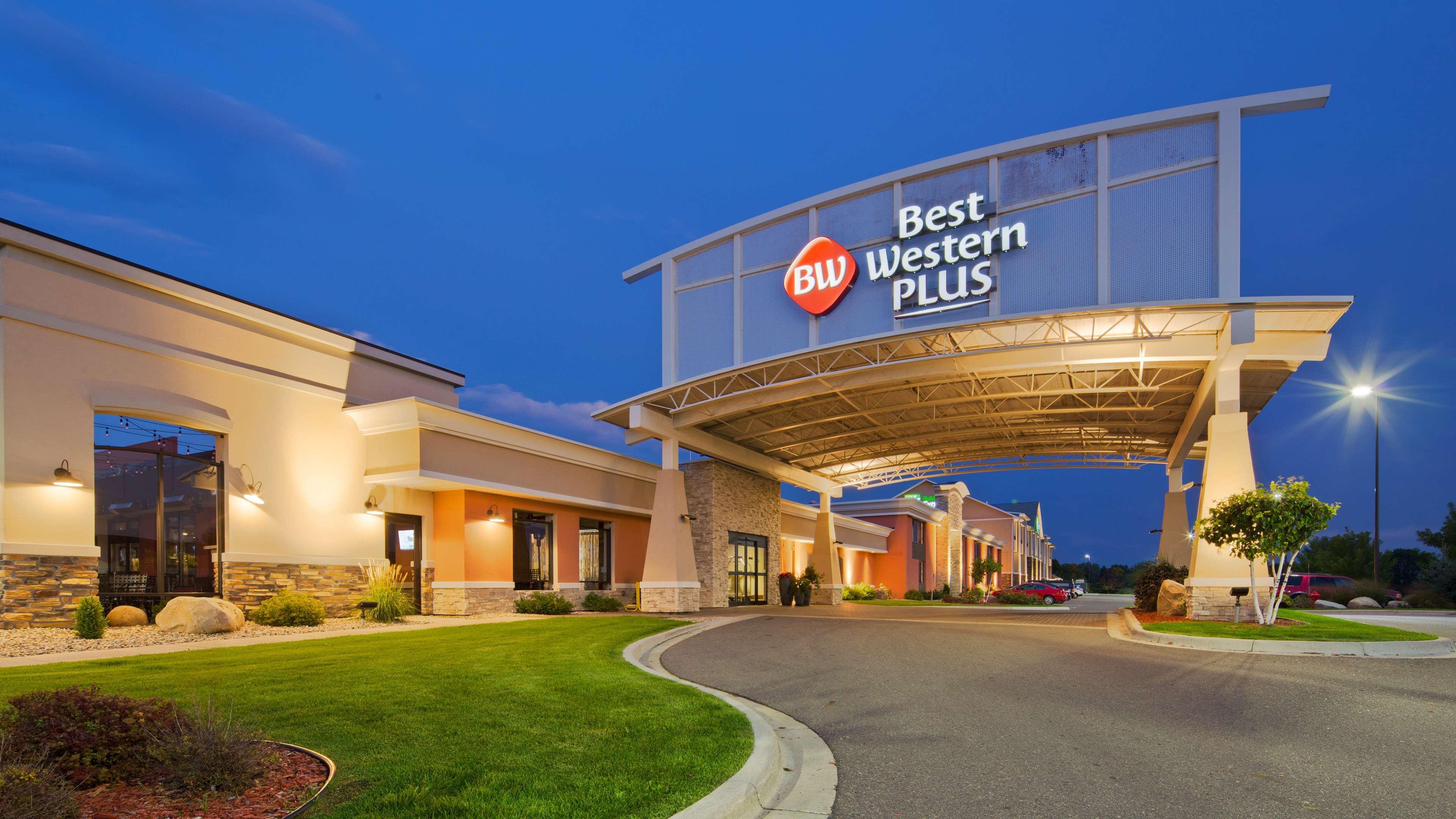 Best Western Plus Willmar Esterno foto