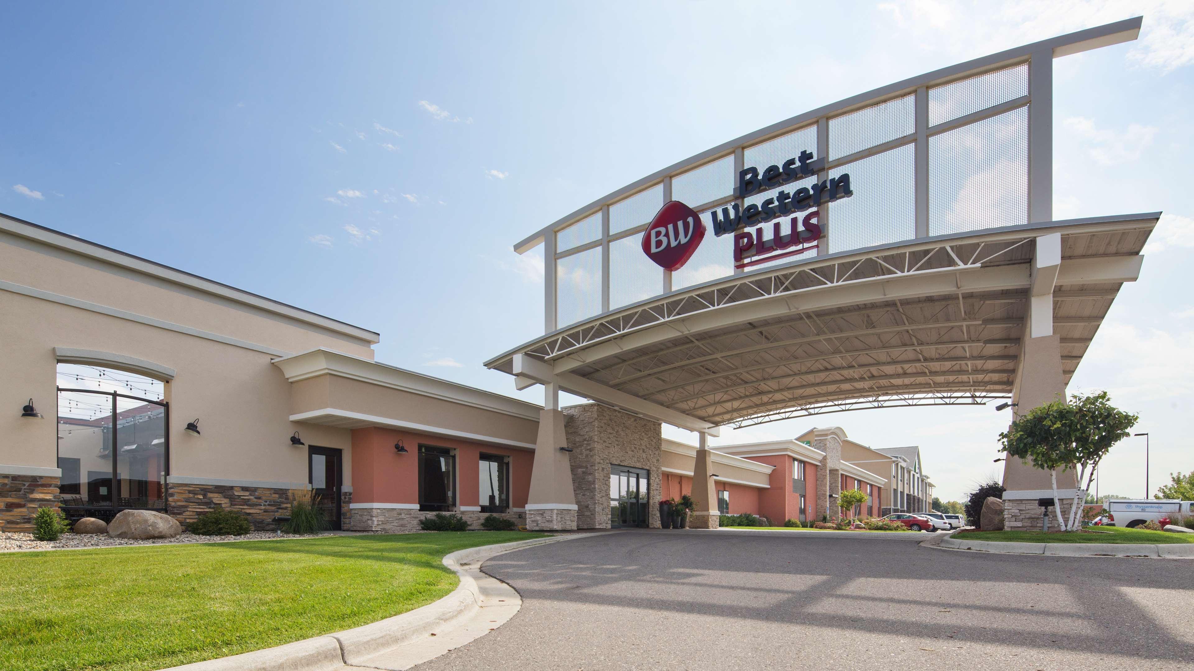 Best Western Plus Willmar Esterno foto