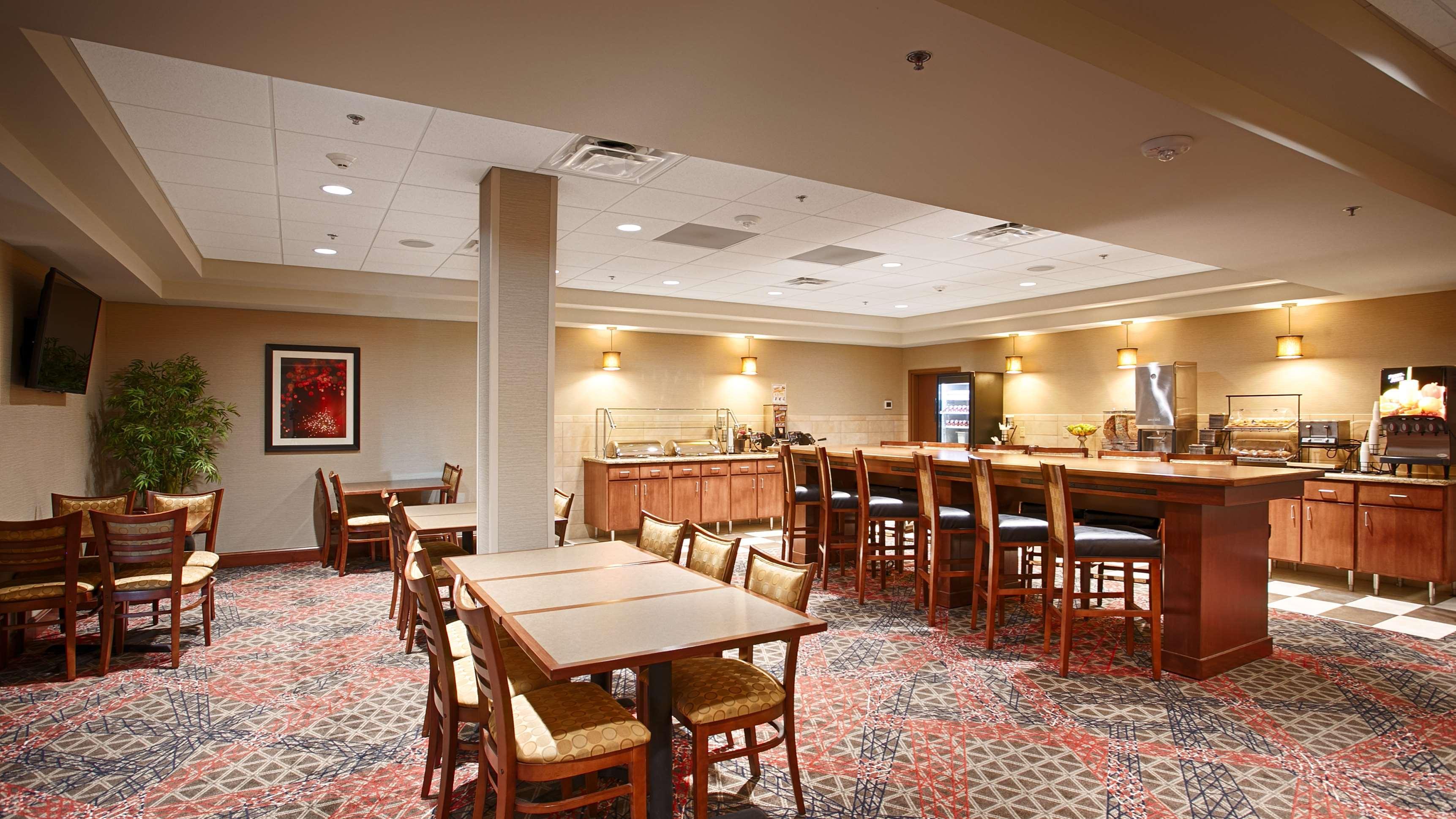 Best Western Plus Willmar Esterno foto